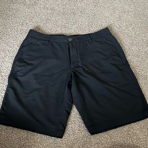 UA Men’s Golf Black Shorts with Heat Gear Tech